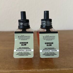 X2 bath and body works Gingham Glow wallflower scent Refills NEW